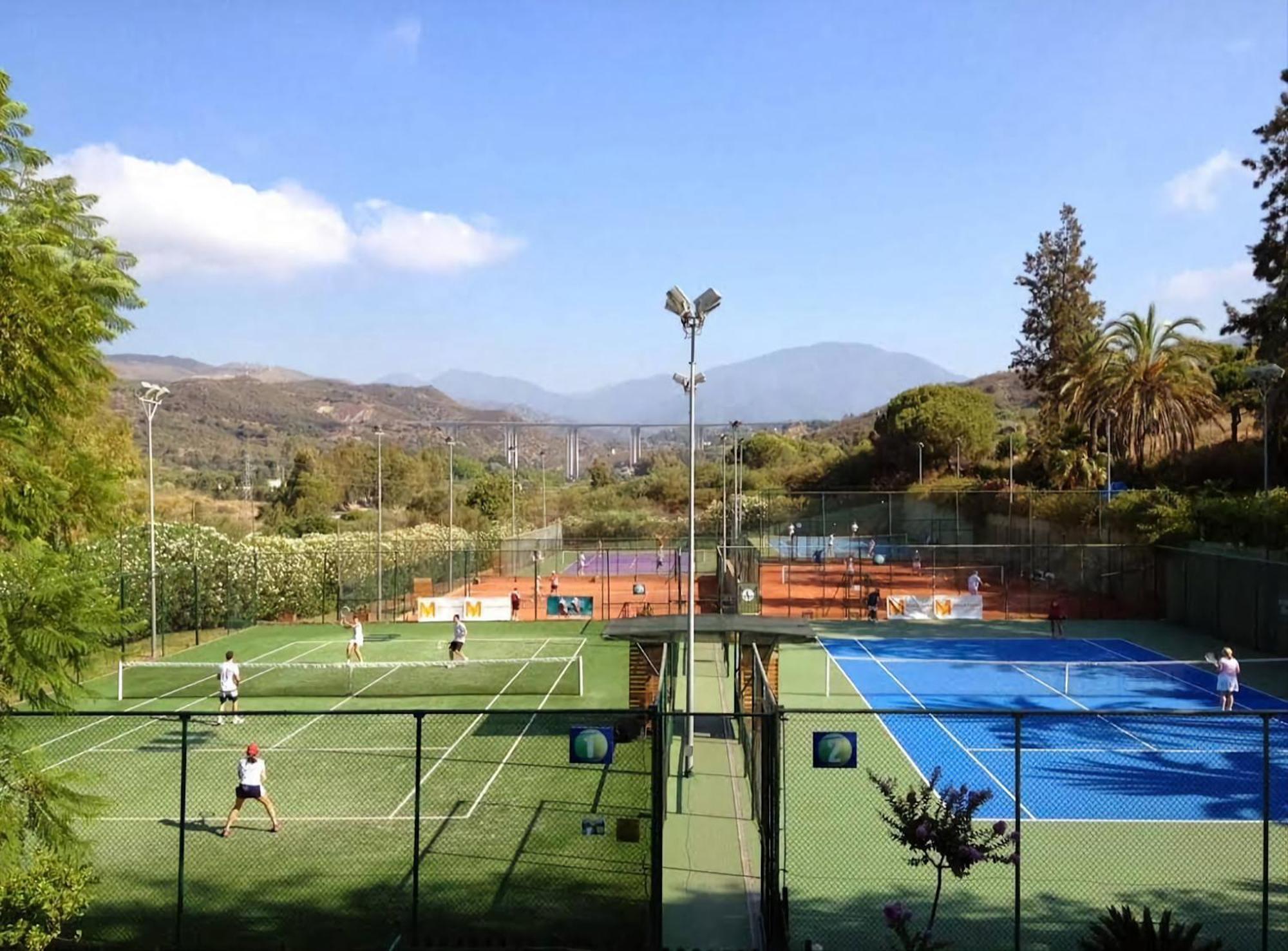 Luxury Beachfront Apartment With Pool, Sauna, Fitness And Gym In Province Malaga, Andalusia Mijas Bagian luar foto